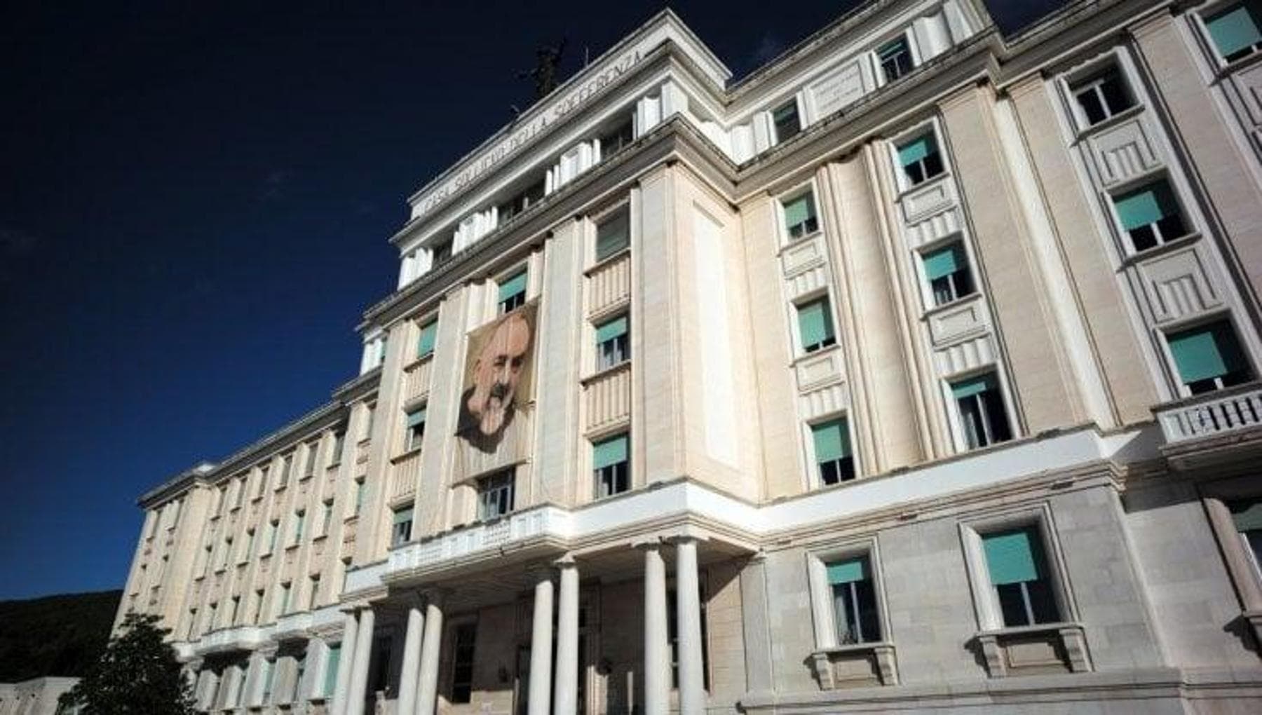 Casa sollievo della sofferenza, il Papa commissaria l’ospedale di Padre Pio: finanze sotto esame