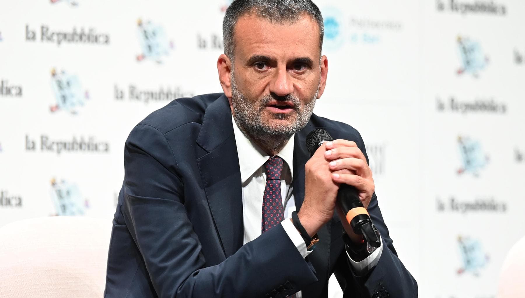 decaro la mia rivoluzione sar224 il mare democratico con lidi gratuiti e attrezzati da Bari.repubblica.it decaro la mia rivoluzione sar224 il mare democratico con lidi gratuiti e attrezzati