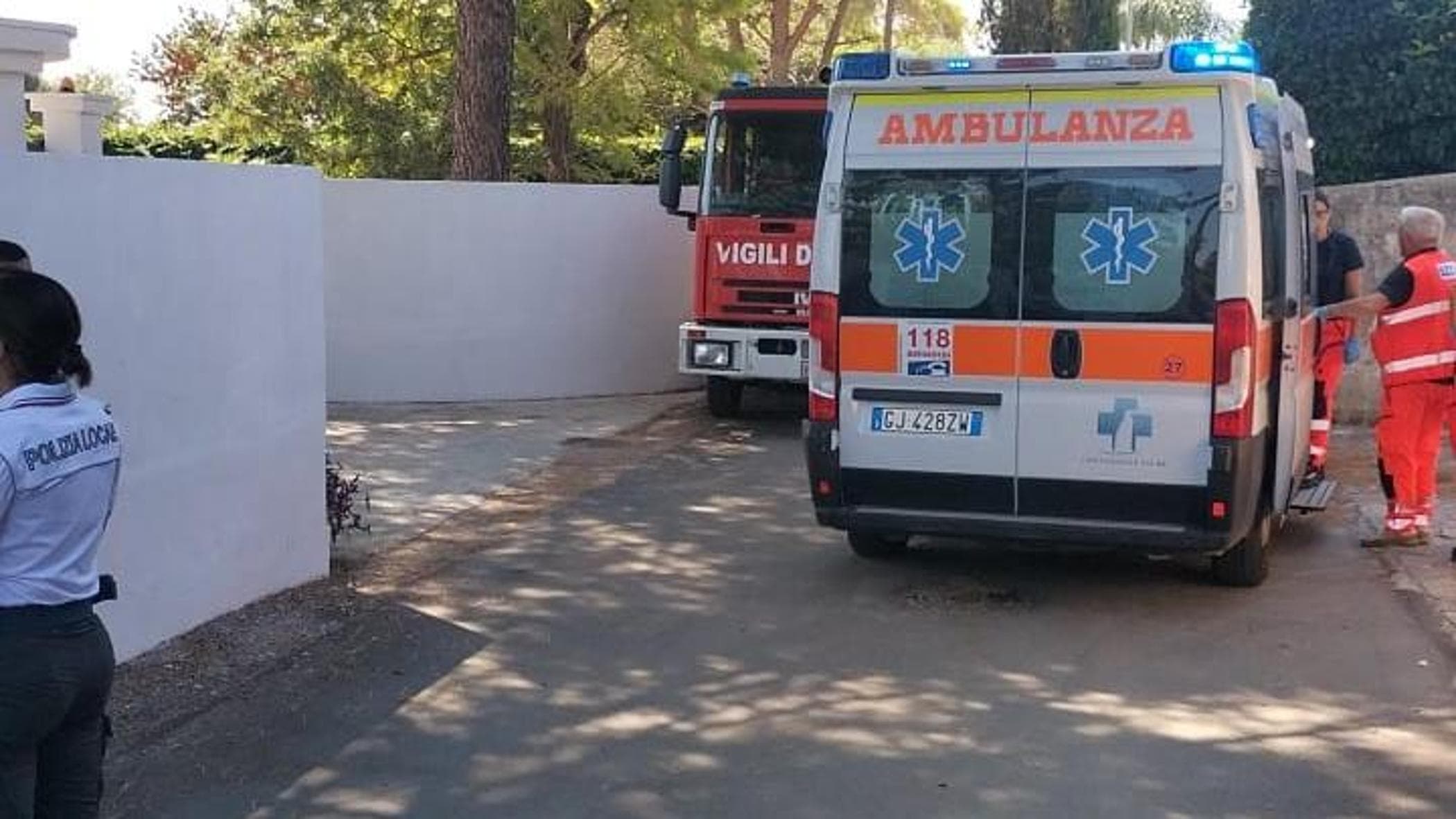 Tenta di salvare il figlio ma viene travolto da un solaio, così è morto l’operaio Antonio D’Errico