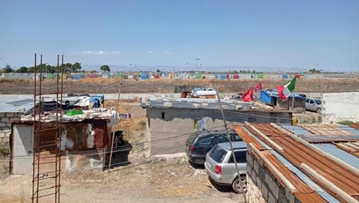 Foggia, nel bagagliaio di un’auto il corpo del bracciante scomparso dal ghetto di Borgo Mezzanone