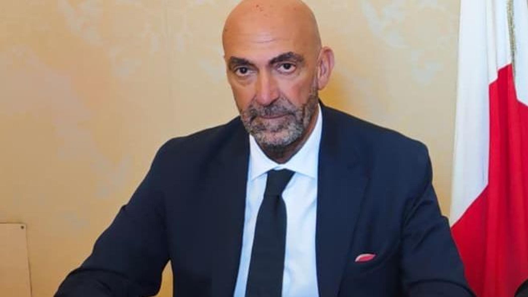 giorgia benvenuta nella citt224 dell8217accoglienza questo porto abbracci242 i disperati della vlora da Bari.repubblica.it giorgia benvenuta nella citt224 dell8217accoglienza questo porto abbracci242 i disperati della vlora