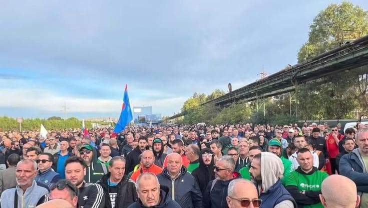Ex Ilva, a Taranto è il giorno della rabbia: al via lo sciopero di 24 ore
