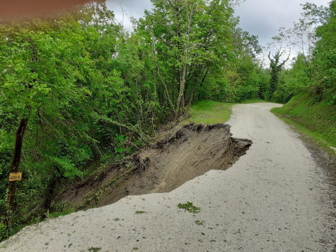 Alluvione in Emilia-Romagna, l'Appennino si sgretola: 280 frane, paesi ...