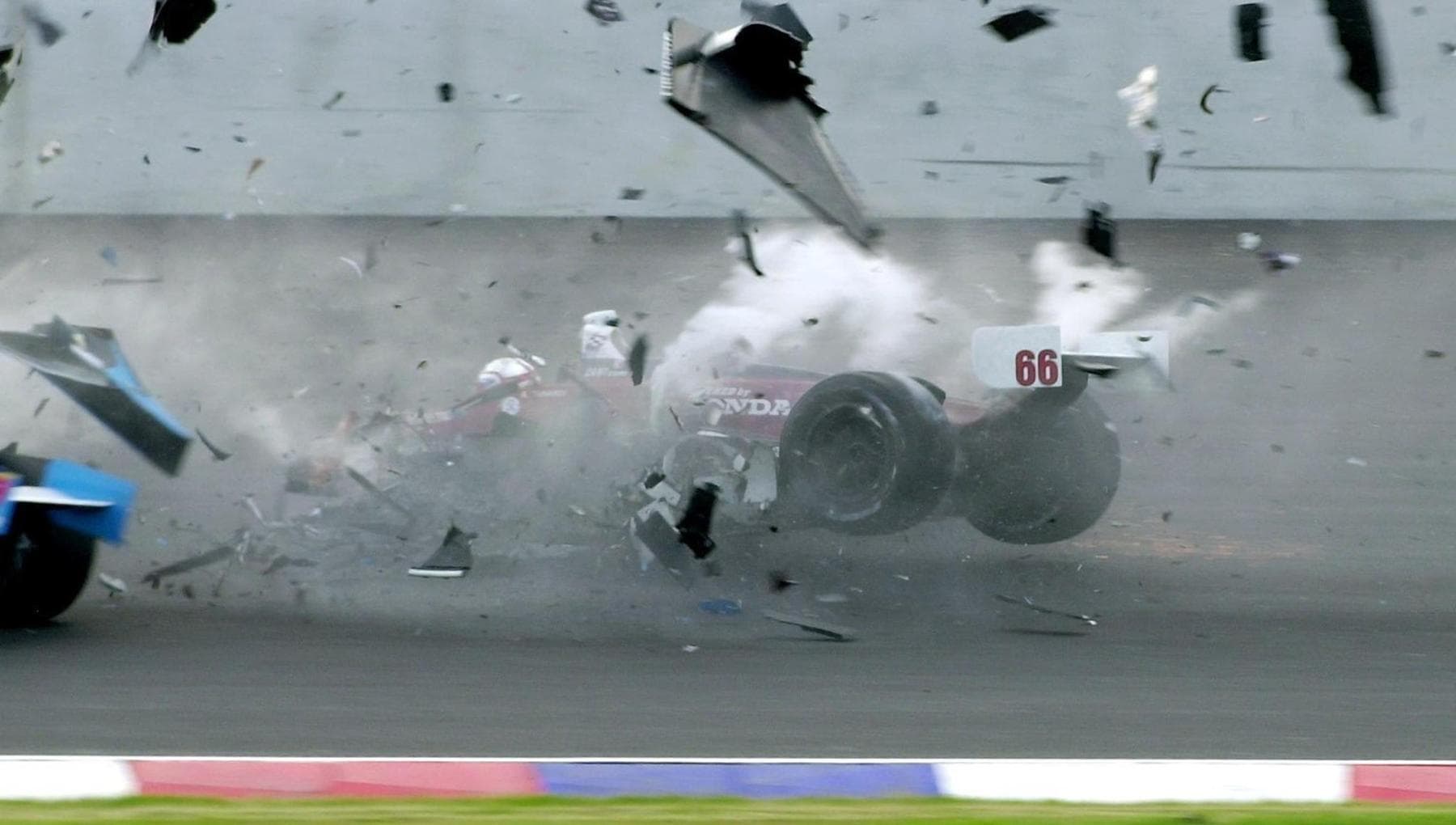 L'incidente in cui Zanardi perse le gambe e quel drammatico impatto in handbike col camion