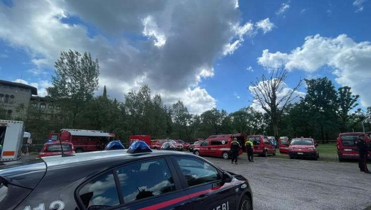 Copertina: Famiglia scomparsa in Friuli, gli ultimi messaggi della ragazzina. Oltre 100 uomini per le ricerche