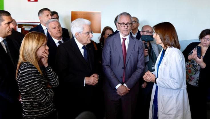 Anteprima: Mattarella e Meloni in ospedale dai feriti: “Grazie ai medici”