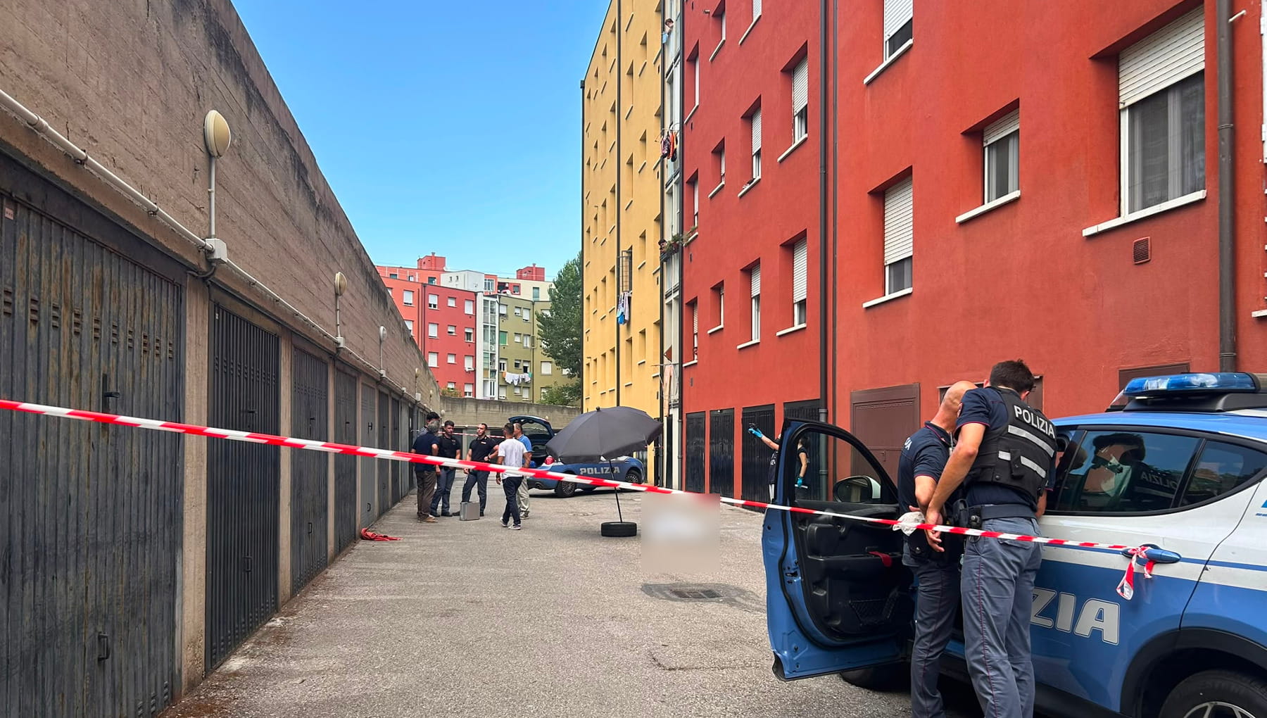bologna un uomo di 43 anni muore durante un intervento di polizia da Bologna.repubblica.it bologna un uomo di 43 anni muore durante un intervento di polizia