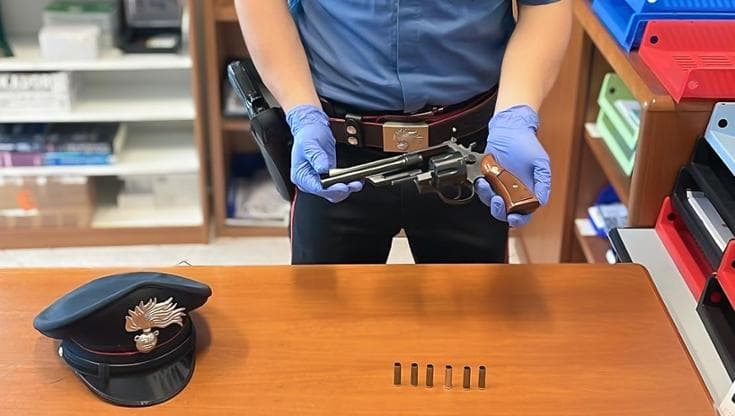 Spara ai ladri per sventare furto nella sua azienda nel Bolognese, denunciato