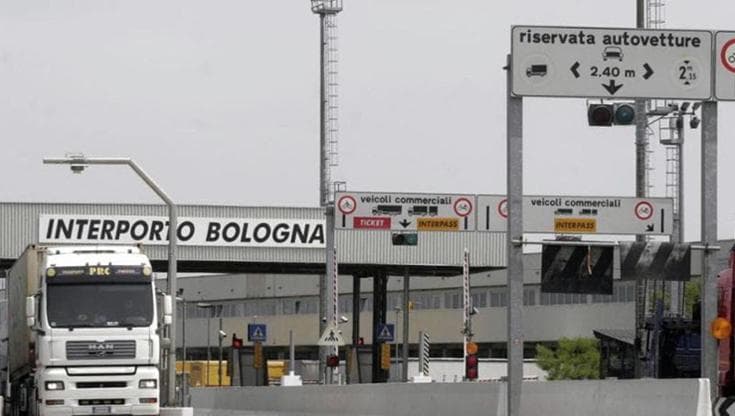 Anteprima: Interporto, Cisl: “Tre lavoratori aggrediti, ora sciopero a oltranza”. Cobas: “Noi quelli…