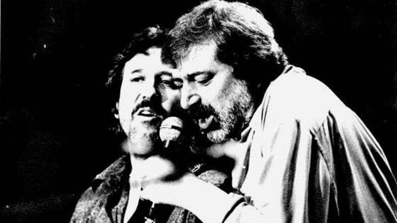 Anteprima: Flaco Biondini: “Con Guccini 40 anni a far l’alba tra grigliate, tango e tarocco demenzia…
