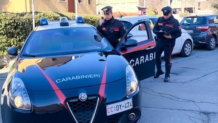 Anteprima: Vìola il Codice rosso appena attivato e aggredisce la compagna. I carabinieri intervengon…