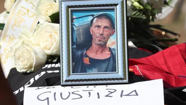 Copertina: Nicola Musiani pestato a morte a Pinarella di Cervia: arrestato un sesto giovane