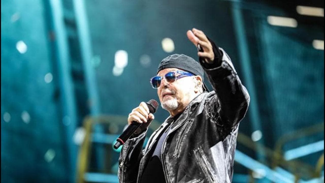 Vasco e la depressione: “Non posso evadere da me e resto un po’ inchiodato. È necessario passarci”