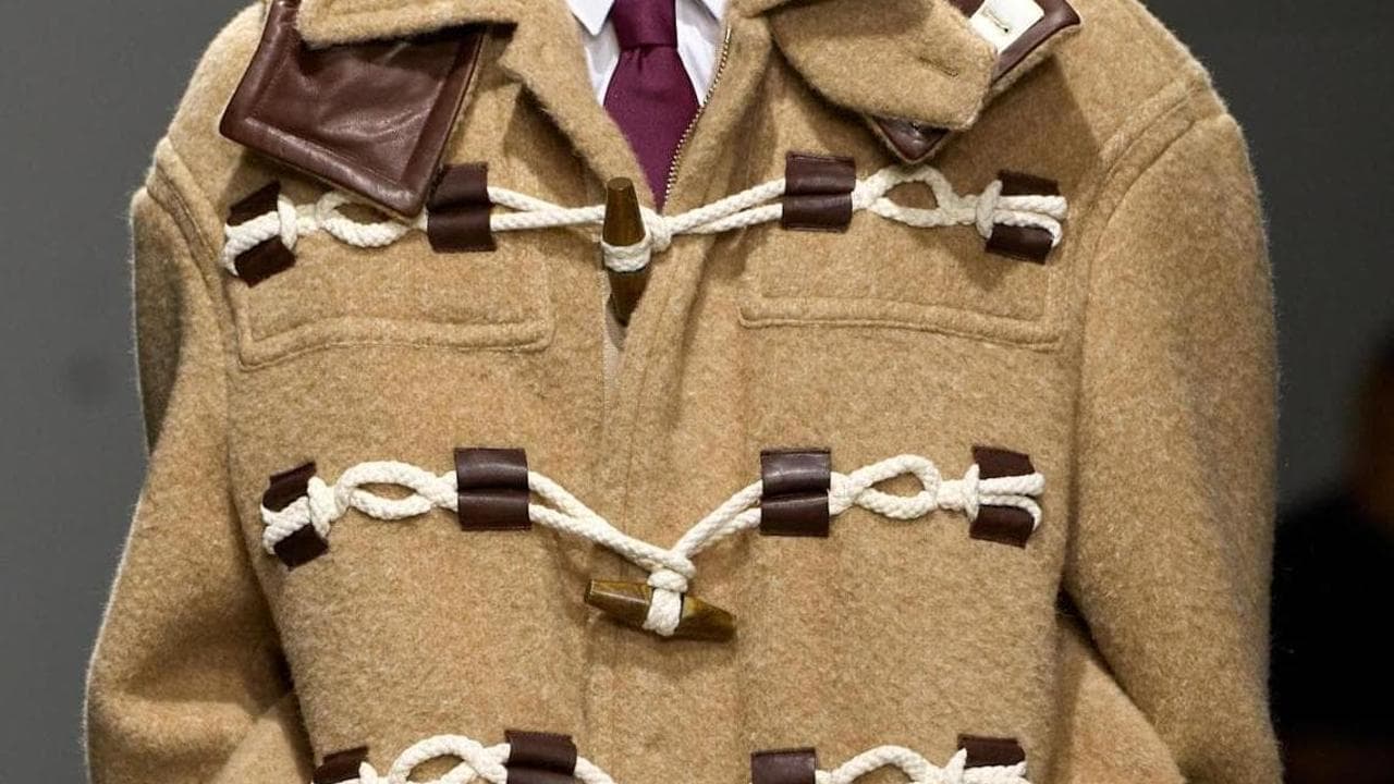 Cappotto in morbido tessuto di lana effetto bouclè