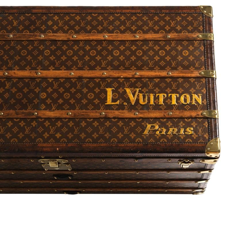 La storia del Monogram di Louis Vuitton che nel 2026 compie 130 anni ...