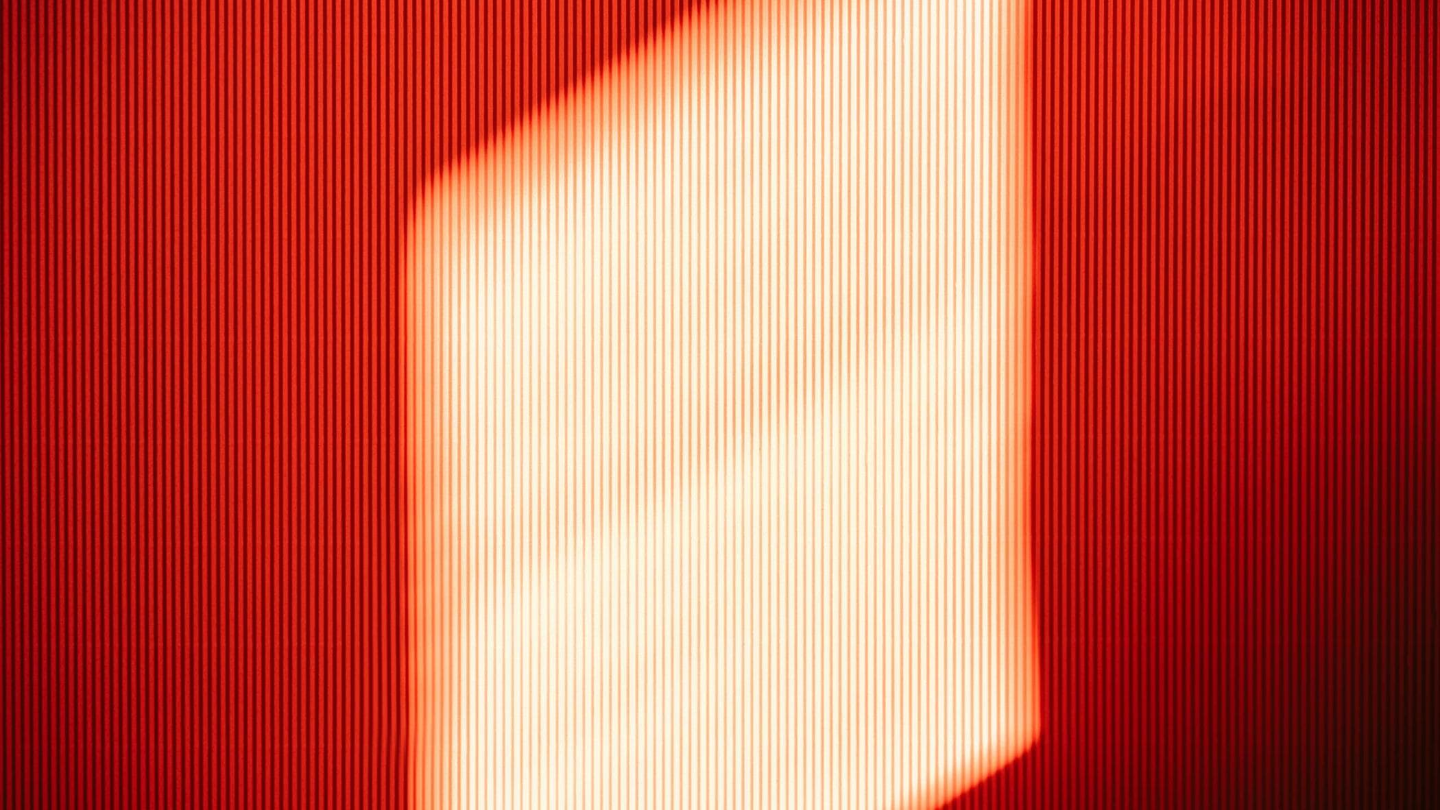 静脈内レーザー: 治療の仕組み、利点、禁忌