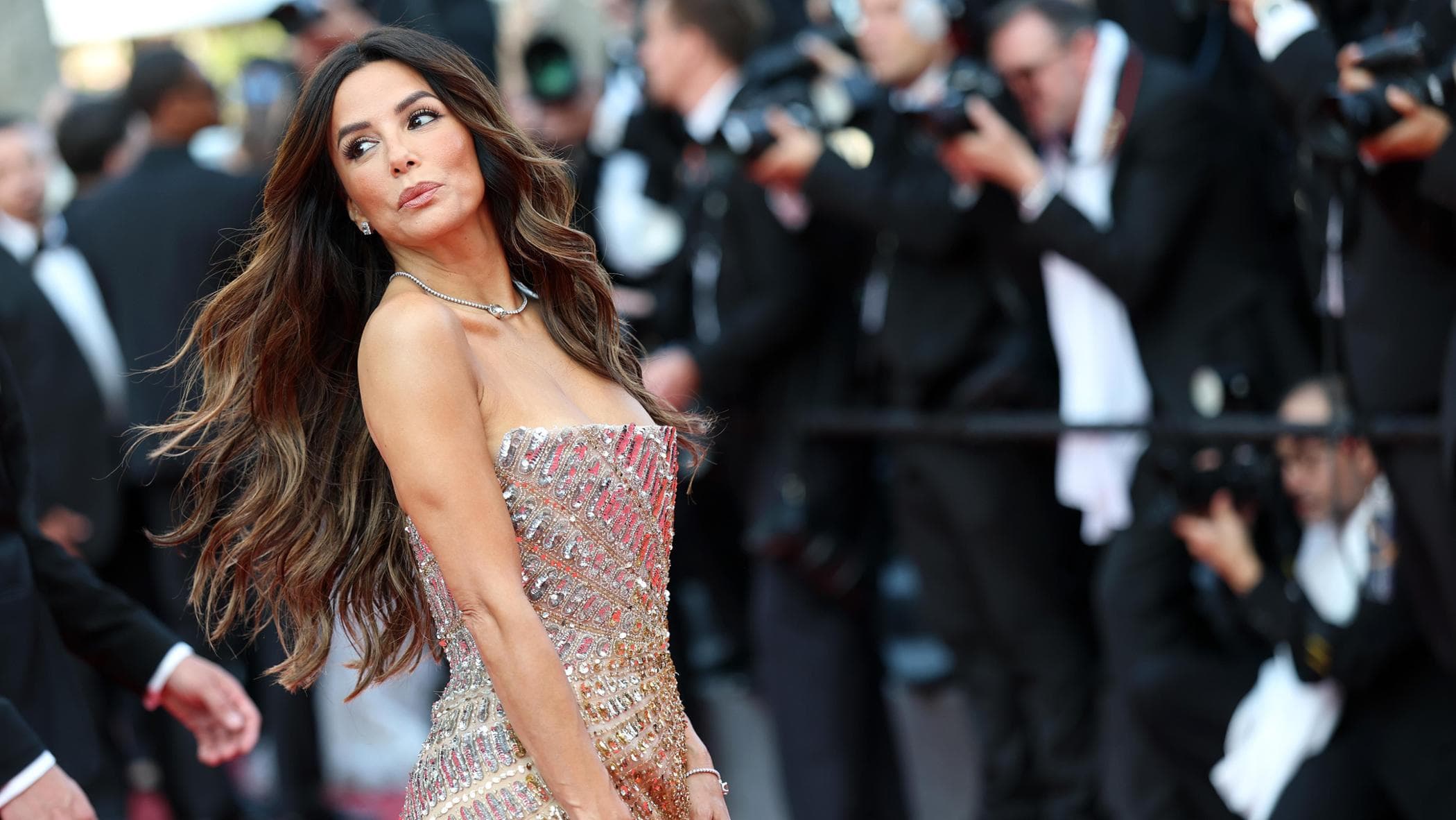 Cannes, l’ultimo red carpet: da Eva Longoria a Penelope Cruz