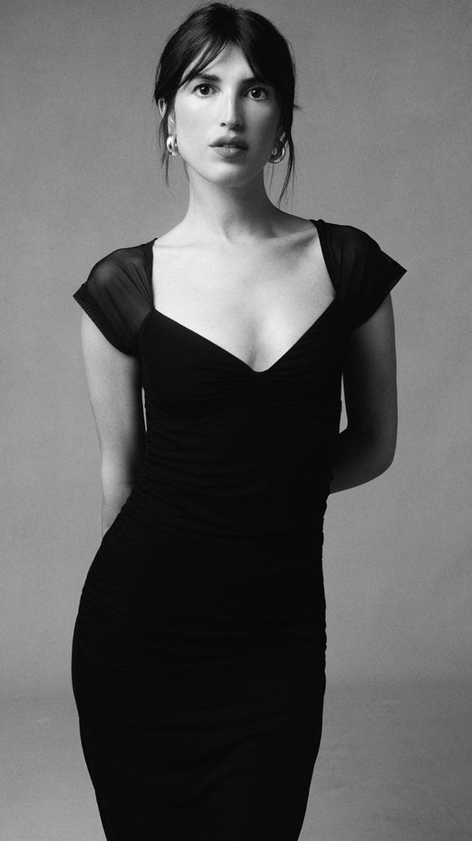 Rouje, dieci anni di moda parigina incarnati dalla it-girl Jeanne Damas