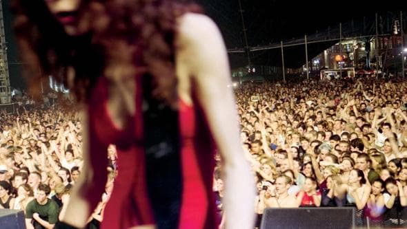 Melissa Auf der Maur: “Le giovani artiste oggi hanno una voce grazie a noi rockstar degli anni 90”