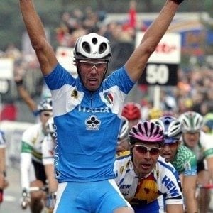 Mario Cipollini In Ospedale L Ex Campione Operato Al Cuore Dopo Le Accuse In Tribunale Dell Ex Moglie