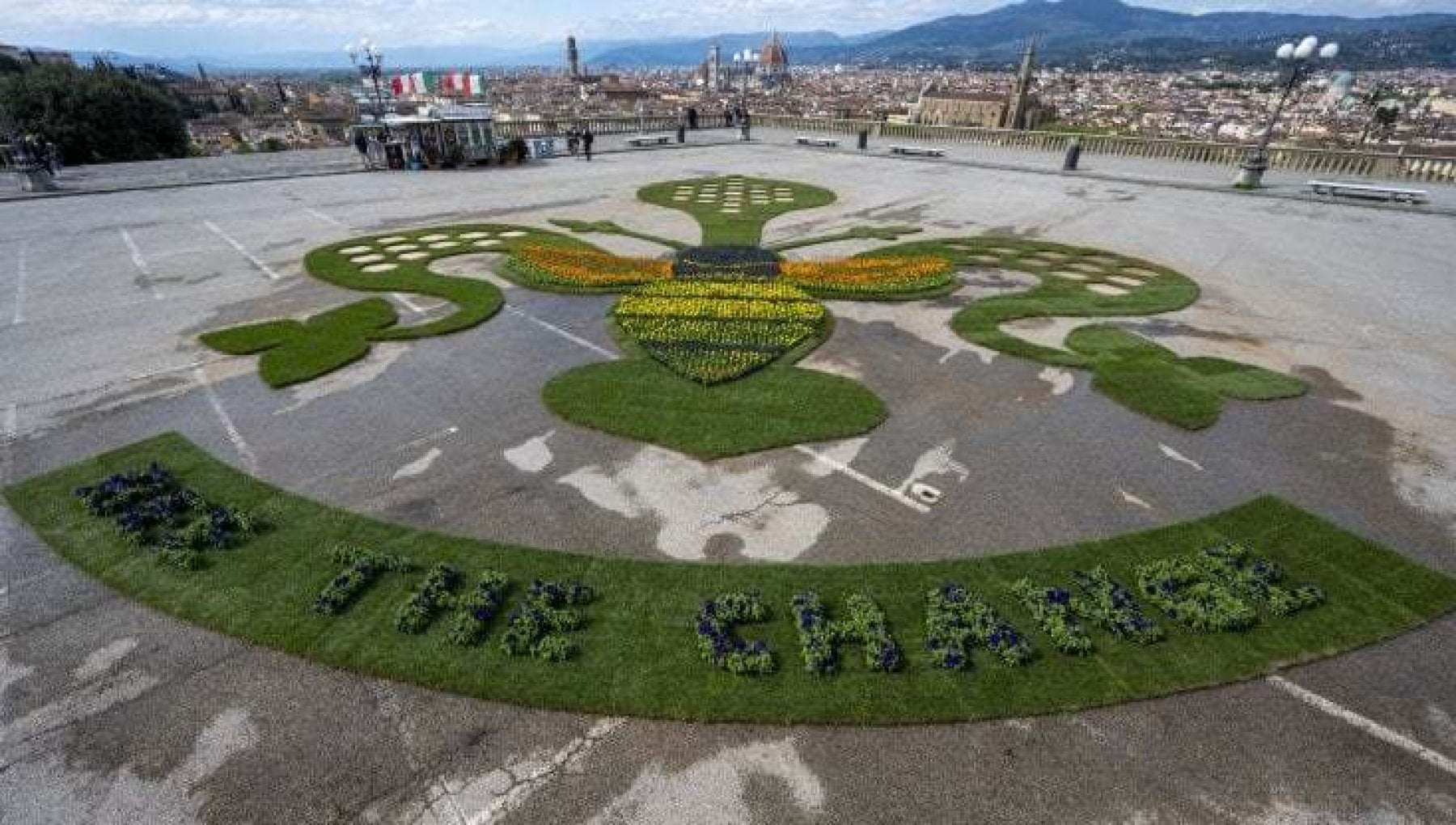 Quartiere 1 Al Piazzale Michelangelo L installazione Amica Delle Api 