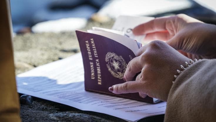 Rinnovo del passaporto, ora si può anche alle Poste - la Repubblica