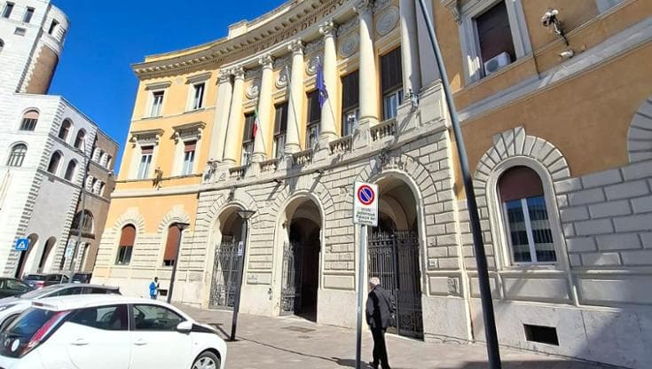 Anteprima: Caso Piantedosi, Grosseto difende la moglie: “Al contrario di altri lei non parla”