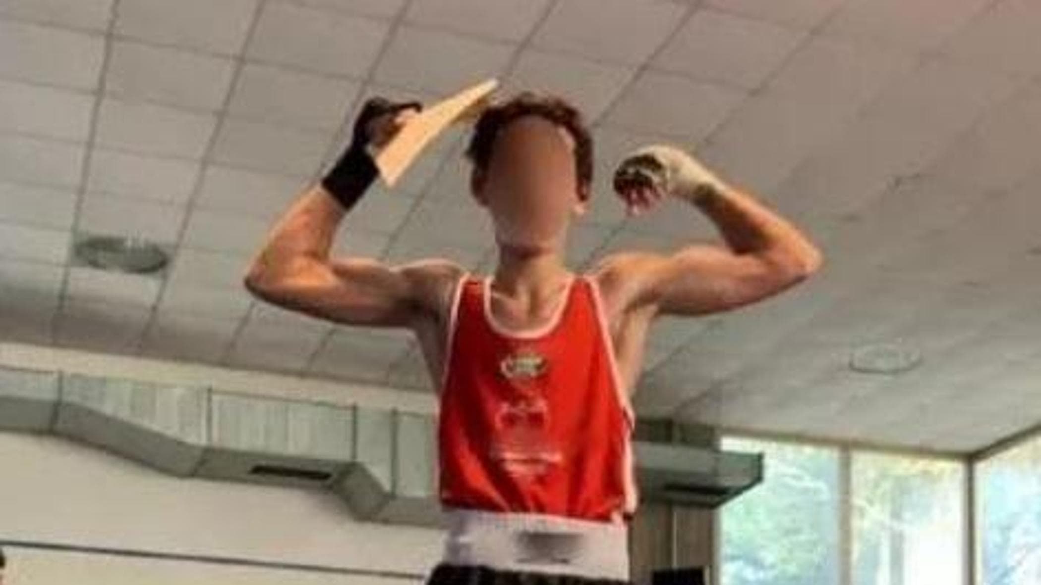 Massa, da giovane promessa del ring ai guai con la giustizia. L’angoscia del padre operaio