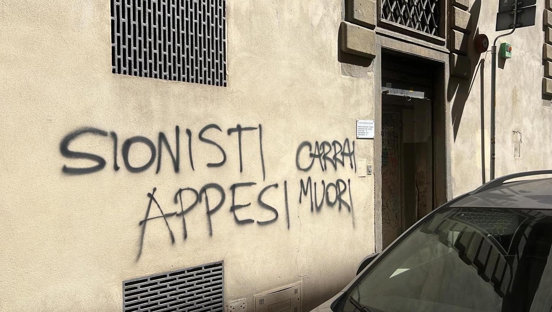 A Firenze scritte sui muri contro Marco Carrai, console onorario d’Israele