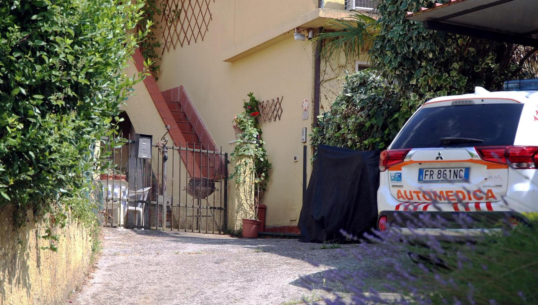 Versilia: Piero Moriconi, 63 anni, uccide a fucilate la moglie e il figlio