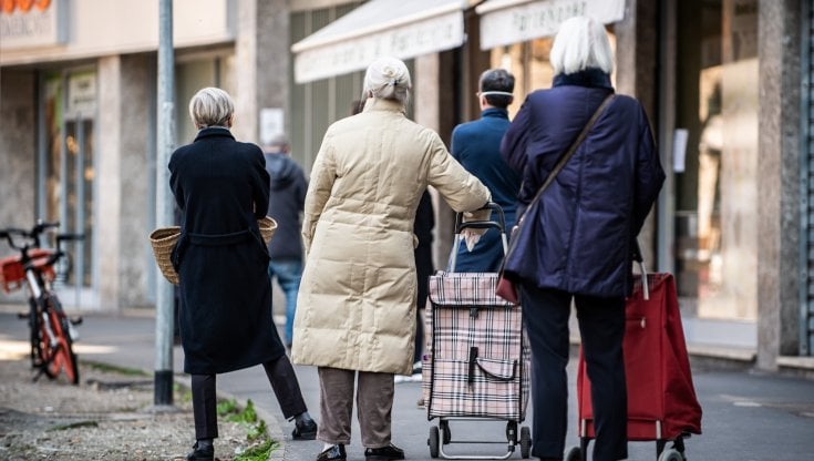 Toti: 'Anziani improduttivi', ma in Liguria valgono oltre 7 miliardi - la  Repubblica