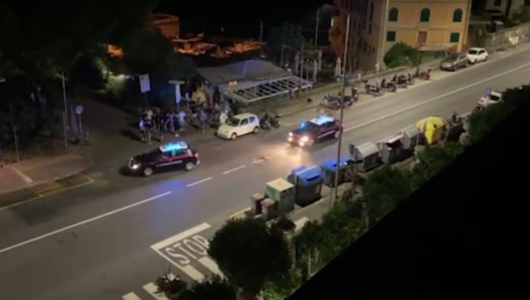 Genova, minorenni picchiati e rapinati da baby gang, otto denunce la