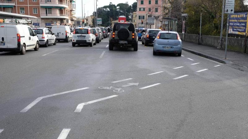 Nuove piste ciclabili: code e incroci pericolosi, proteste da Albaro a ...