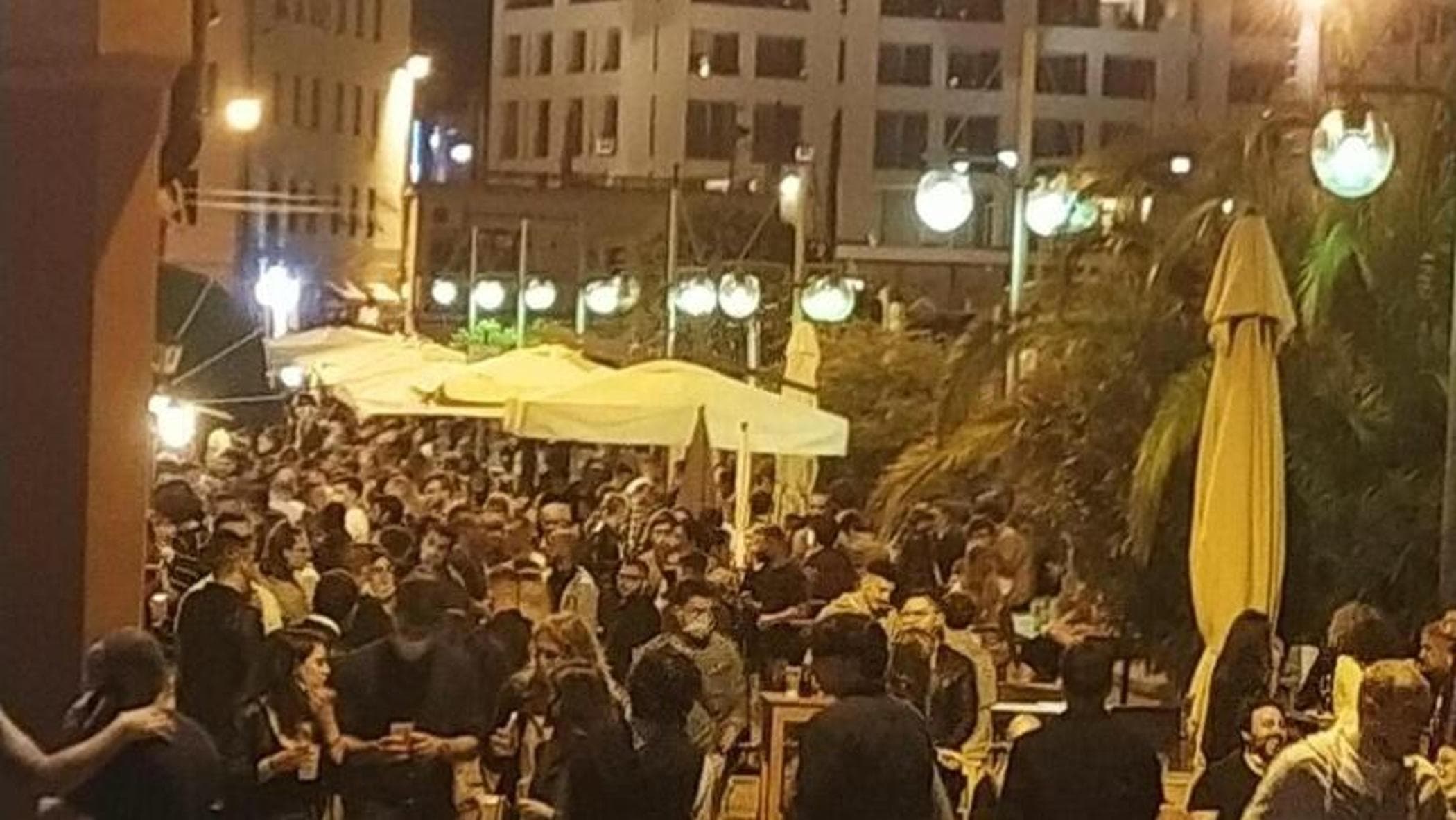 Savona, Urban Daspo ona Darsena'daki gece hayatının alanını yasaklıyor ama direnmiyor: