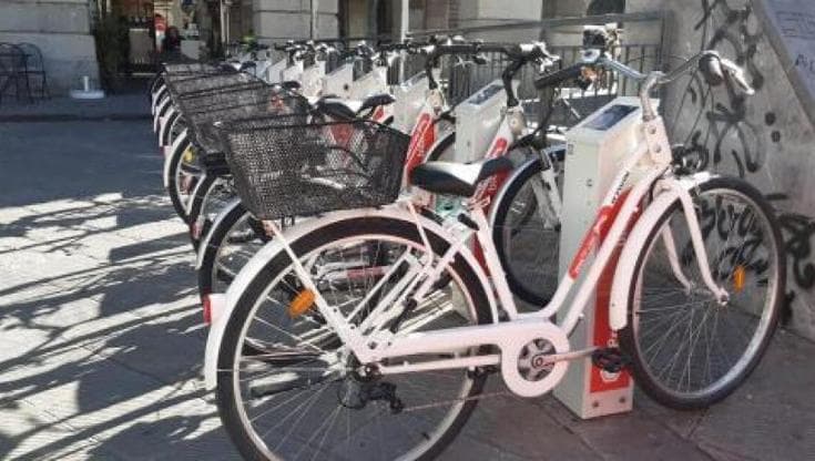 Rivoluzione sharing a Genova per bici e scooter elettrici. No ai ...