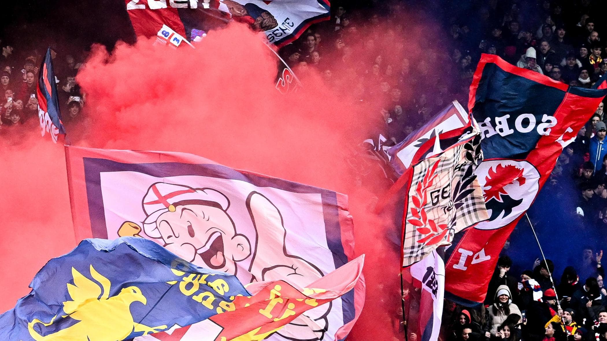 Infarto allo stadio per un tifoso del Genoa, salvato con il ...