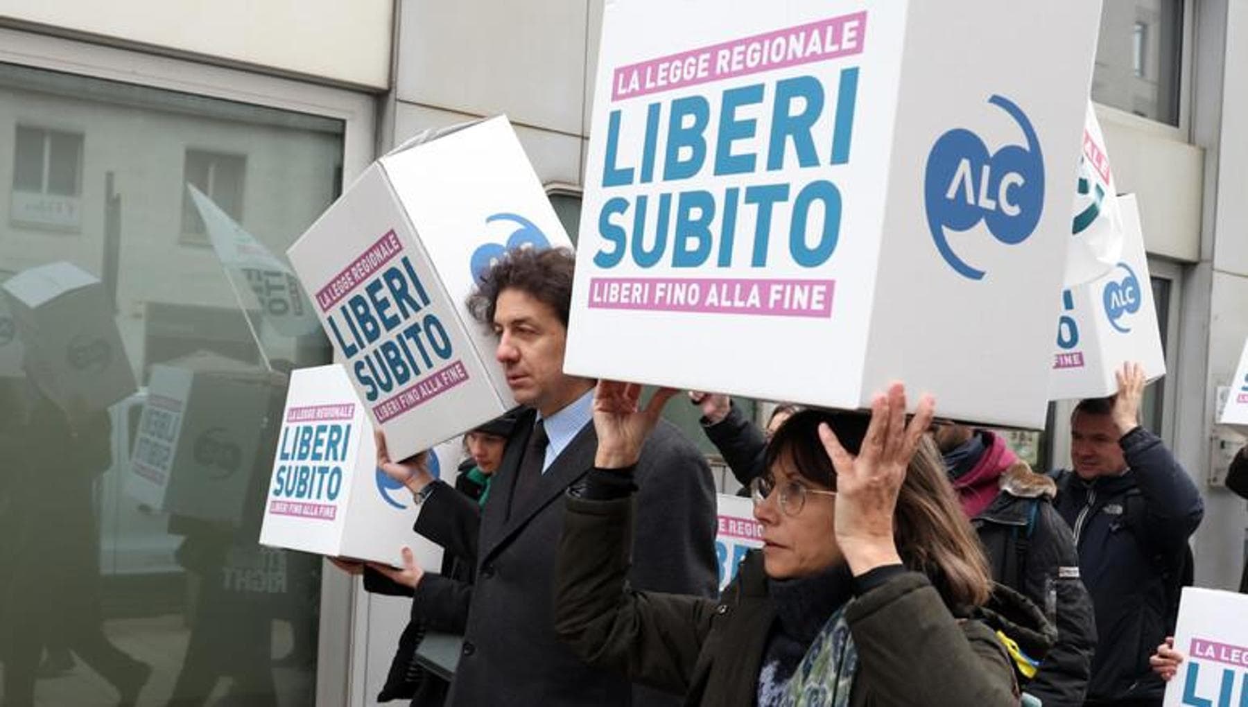 Suicidio assistito, l’associazione Coscioni: “Nessun medico Asl disponibile per aiutare Silvano”