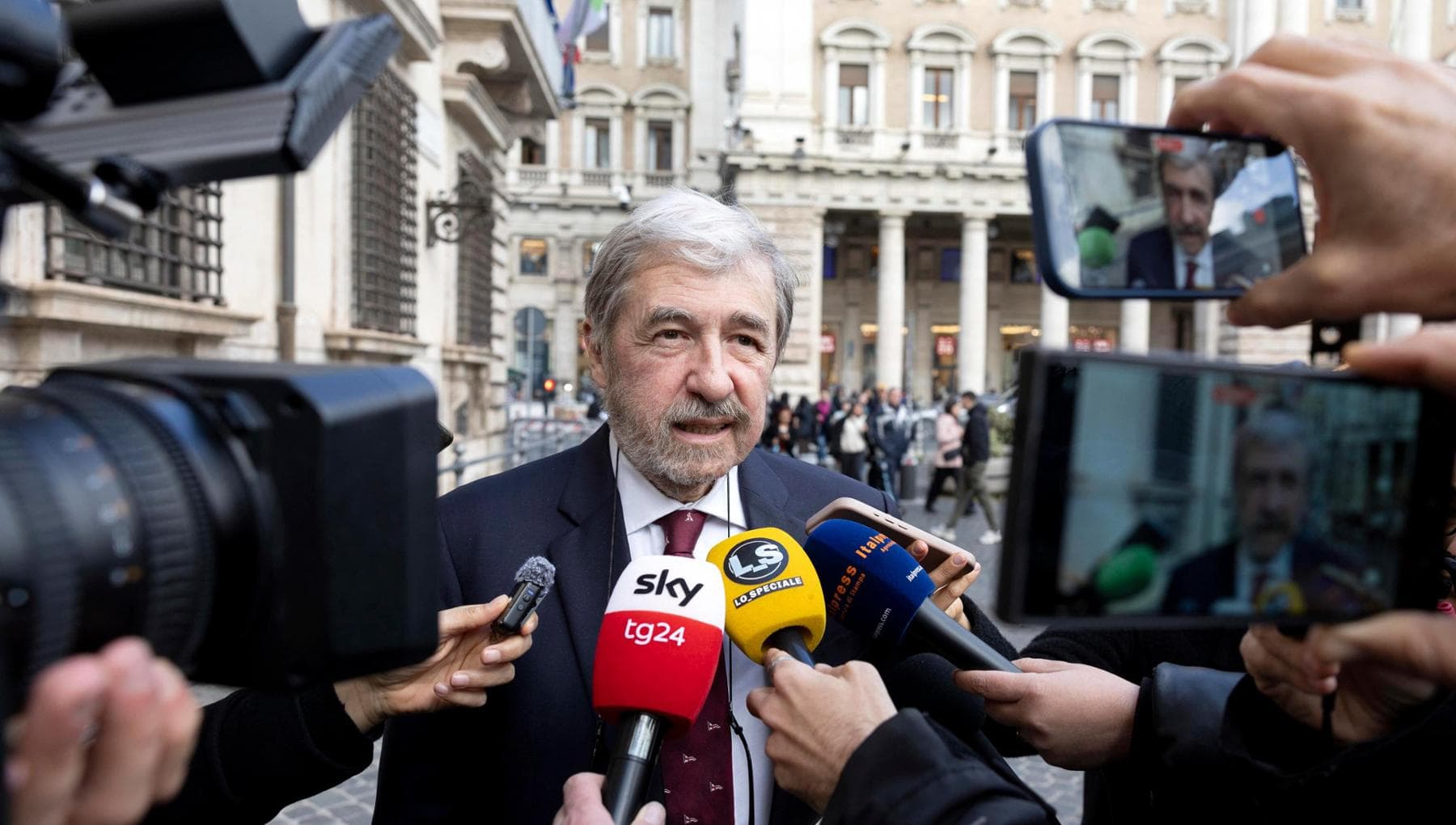 Presunti dossieraggi in Liguria, aperto fascicolo in Procura. Il Pd: “Bucci chiarisca o si dimetta”