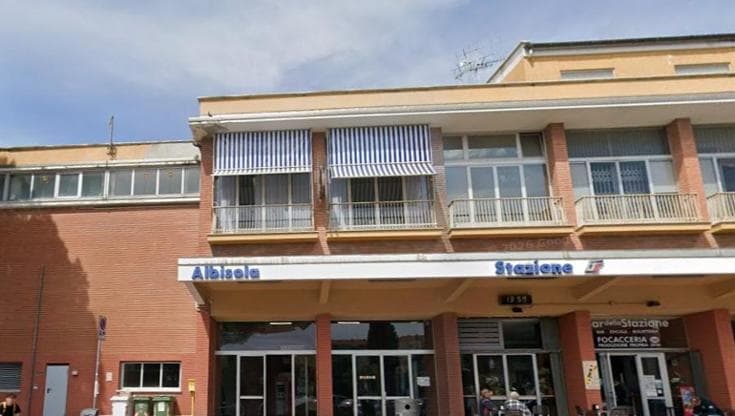 Investito da un treno alla stazione di Albisola, morto 24enne