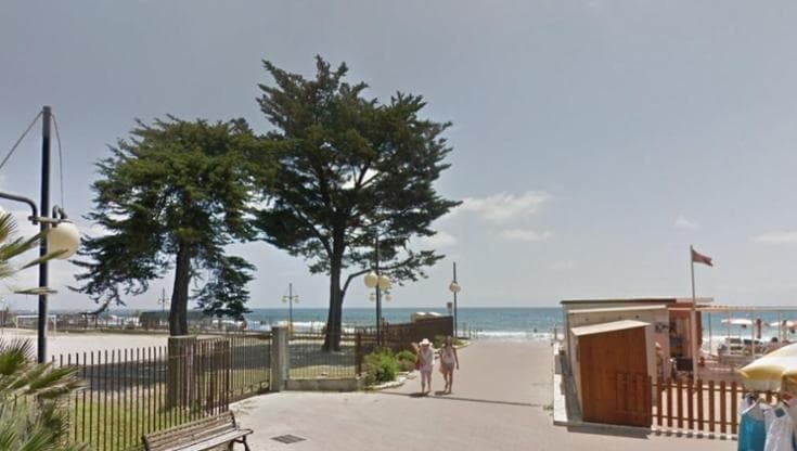 Andora, tragico salvataggio: muoiono un turista e il bagnino che lo stava soccorrendo
