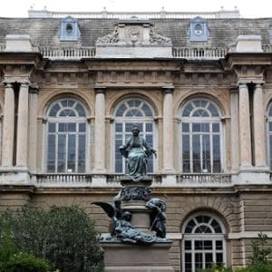 Il futuro del Galliera oltre le formule giuridiche