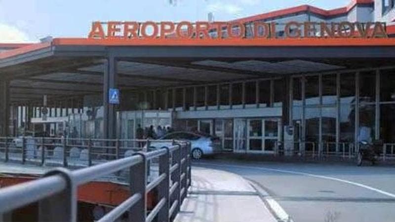 Aeroporto di Genova, prima la Regione, poi il privato. E l’authority fissa il valore della società