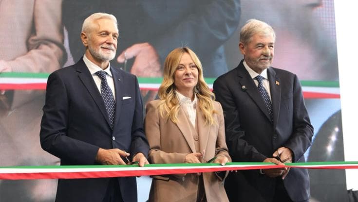 Inaugurazione Salone Nautico, al taglio del nastro con Meloni c’è Bucci, esclusa la sindaca Salis