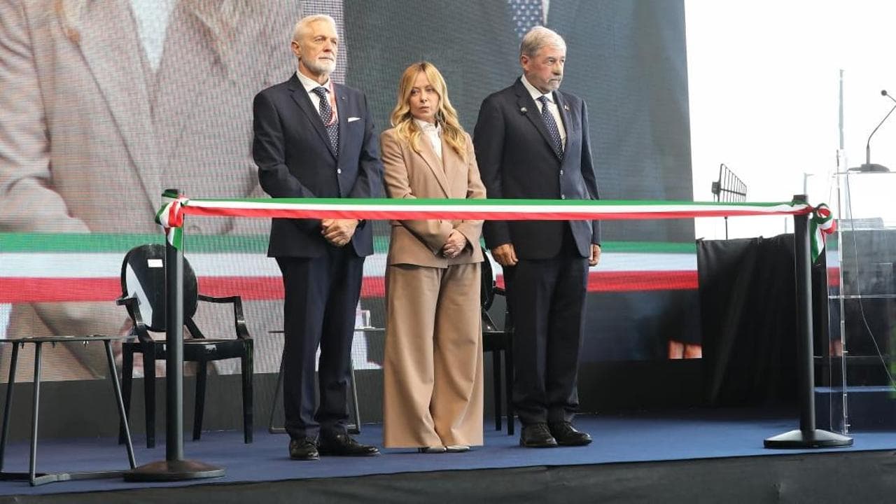 Salone Nautico, al taglio del nastro solo Meloni e Bucci, esclusa Salis. E la premier le telefona