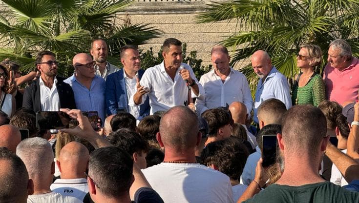 Vannacci a ruota libera tra Salis e Daneo: “Gli stranieri? Sono un problema”