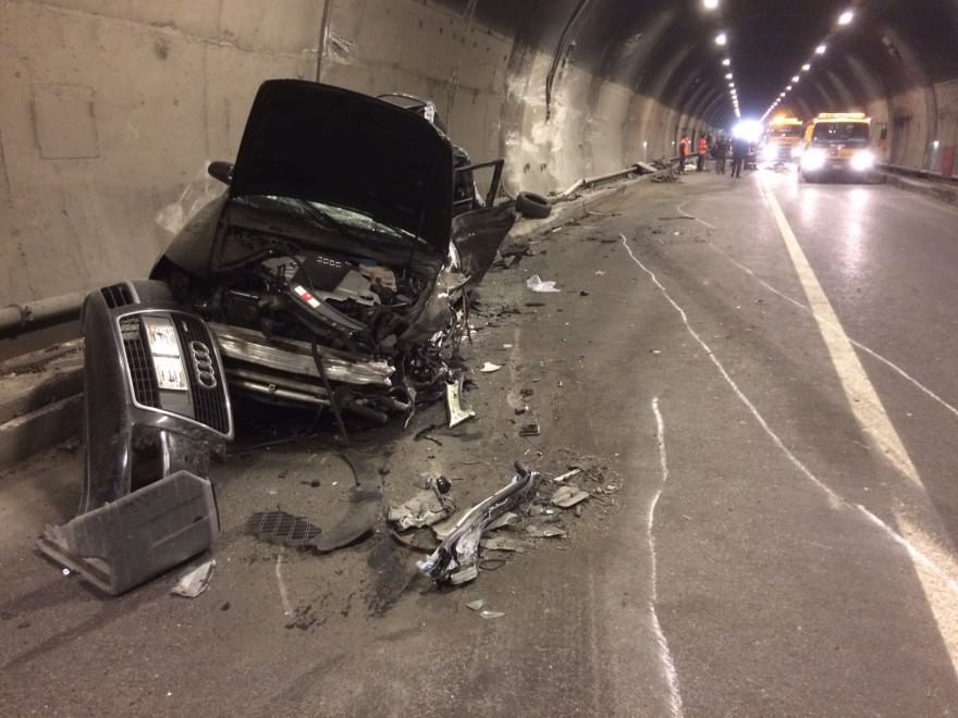 Brescia, incidente in galleria: due morti e tre feriti gravi - la ...