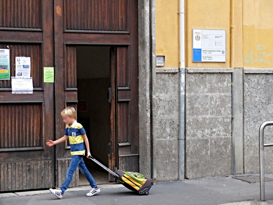 Milano, a 5 anni scappa da scuola e torna a casa - la Repubblica