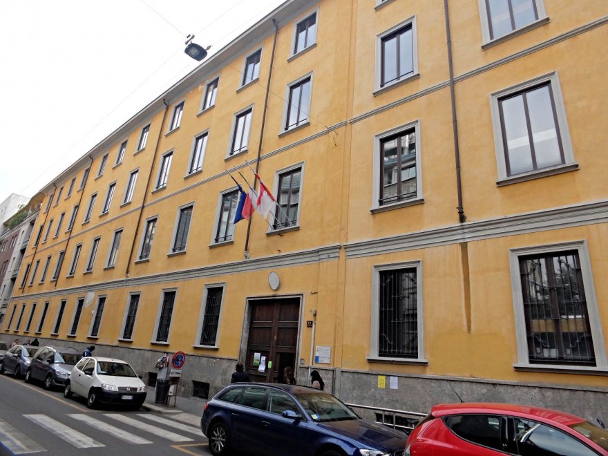 Milano, a 5 anni scappa da scuola e torna a casa - la Repubblica