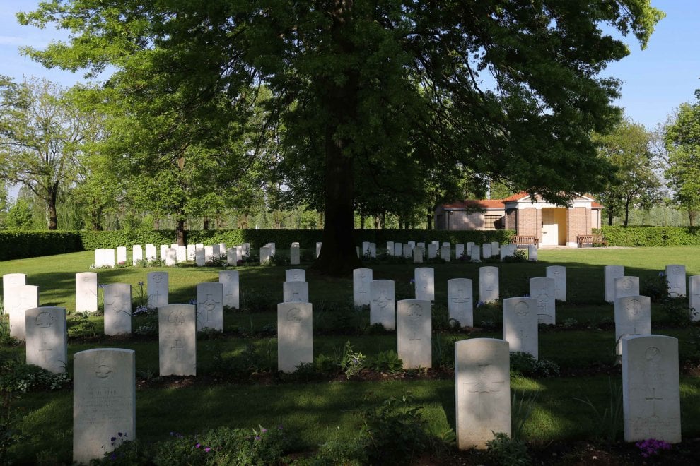 Milano Il Cimitero Di Guerra Inglese Vicino Al Parco Di Trenno La 
