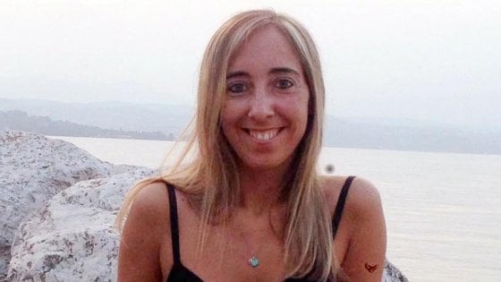 FEMMINICIDIO A BRESCIA: Donna accoltellata dall’ex marito, è gravissima in ospedale